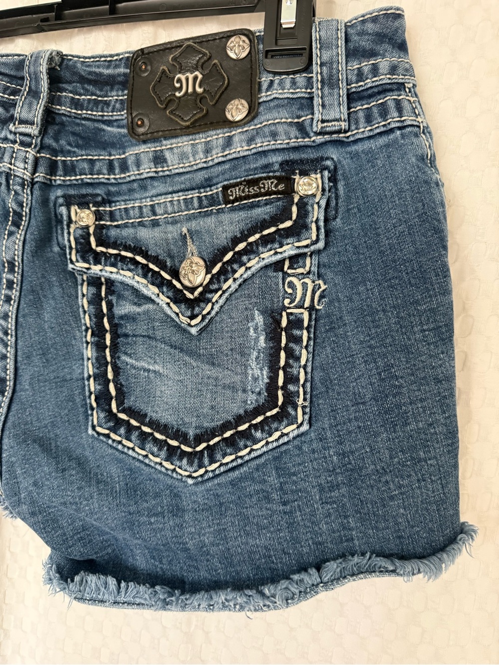 Miss Me Signature American Flag Distressed Denim Shorts Size 32 JP7010H - Picture 5 of 9